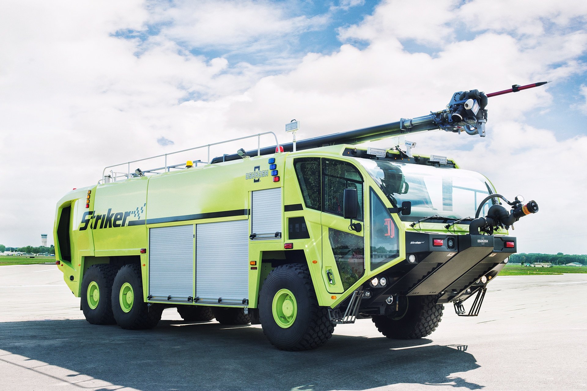 24 OSHKOSH STRIKER ARFF VEHICLES ORDERED BY THE PORT AUTHORITY OF NEW ...